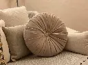 Almohadón Redondo con Pliegues (1).webp