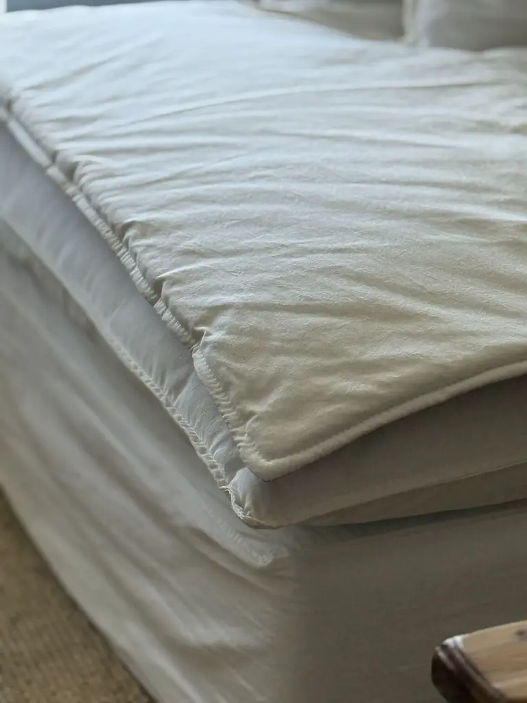 pillow o y n.webp